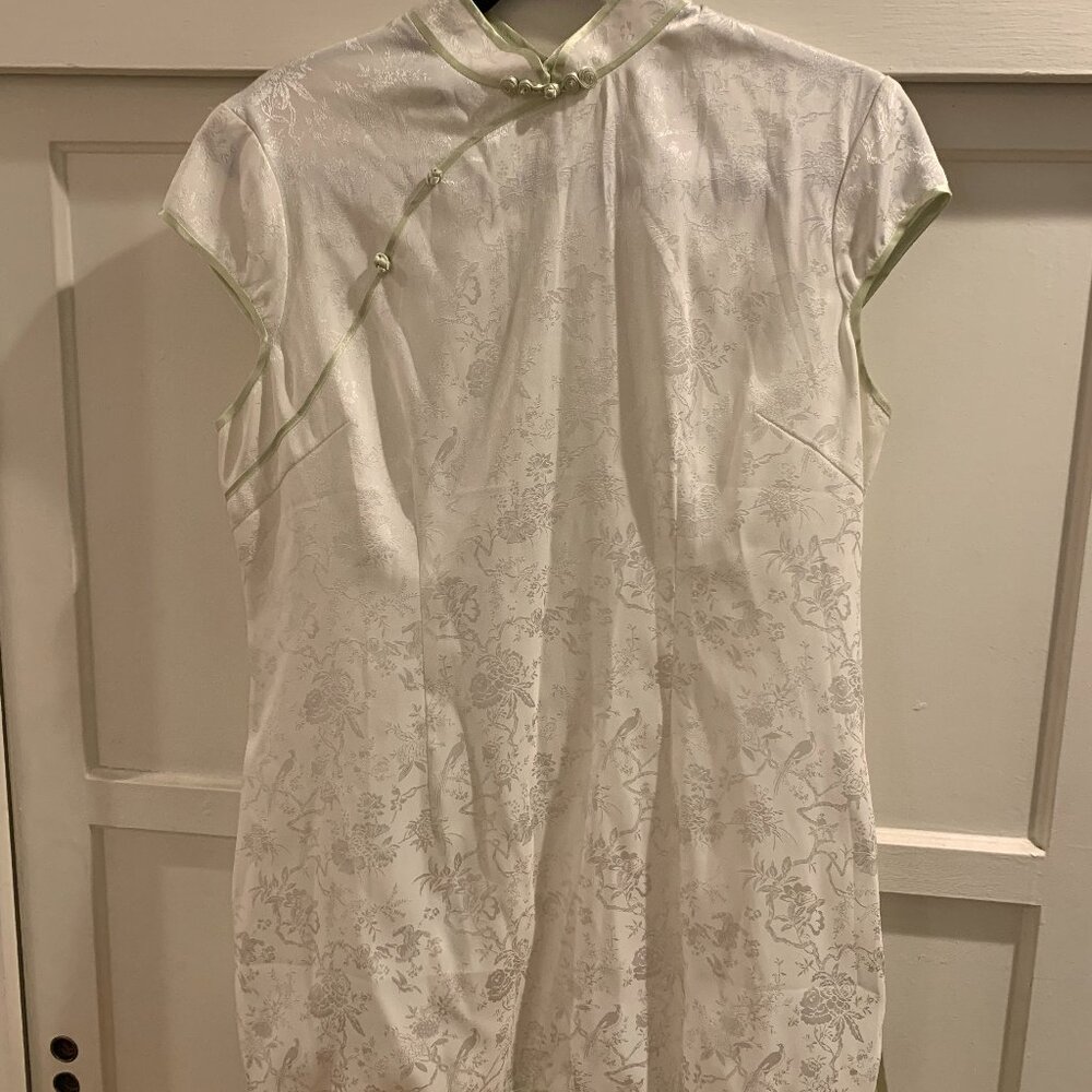 Chinese Cheongsam Short Sleeve Stand Collar Silk Women's Top - Size XL - White